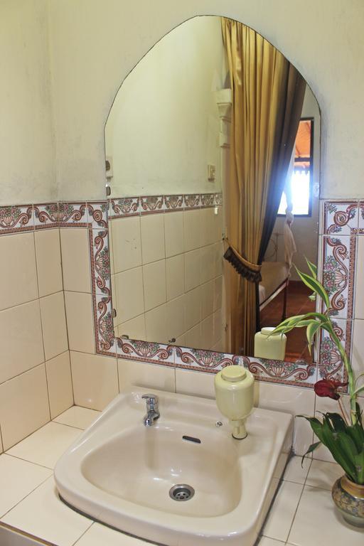 Guru Ratna Munduk Quarto foto